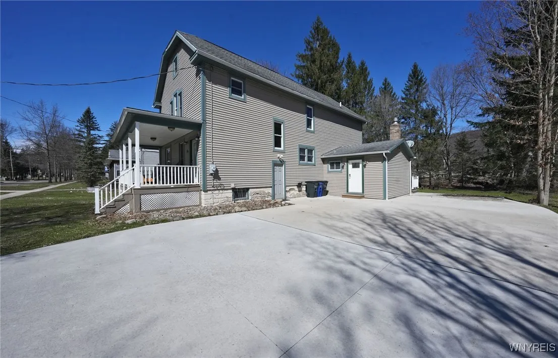 56 Jefferson Street, Ellicottville, New York 14731, Ellicottville, New York 14731, 4 Bedrooms Bedrooms, 10 Rooms Rooms,3 BathroomsBathrooms,Residential,For Sale,56 Jefferson Street, Ellicottville, New York 14731,0,B1643581
