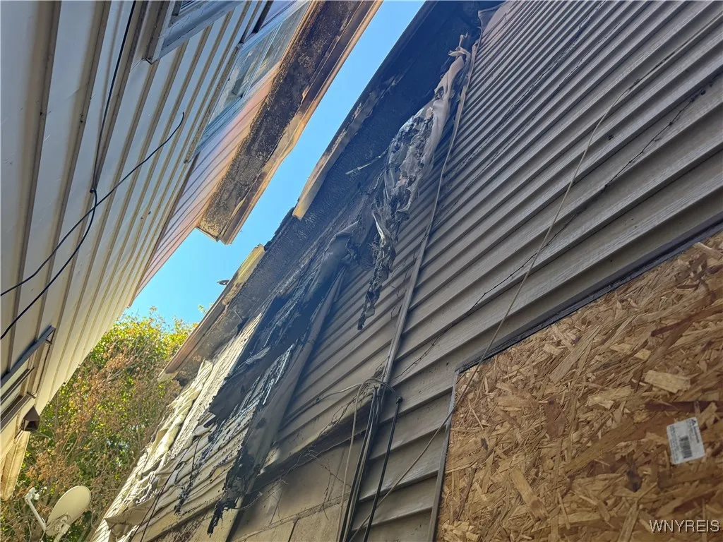 444 20th Street, Niagara Falls, New York 14303, Niagara Falls, New York 14303, 5 Bedrooms Bedrooms, ,3 BathroomsBathrooms,Residential,For Sale,444 20th Street, Niagara Falls, New York 14303,0,B1643378