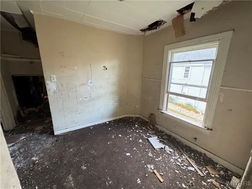 444 20th Street, Niagara Falls, New York 14303, Niagara Falls, New York 14303, 5 Bedrooms Bedrooms, ,3 BathroomsBathrooms,Residential,For Sale,444 20th Street, Niagara Falls, New York 14303,0,B1643378