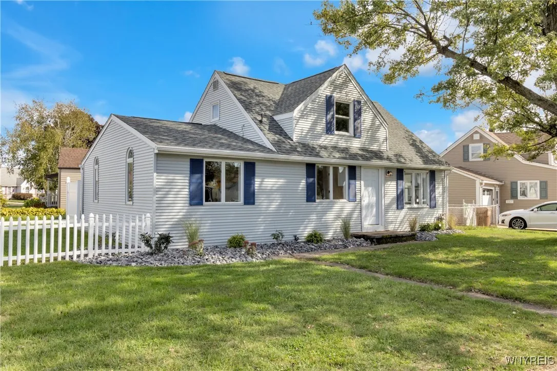 106 Gardenvale Drive, Cheektowaga, New York 14225, Cheektowaga, New York 14225, 3 Bedrooms Bedrooms, 6 Rooms Rooms,1 BathroomBathrooms,Residential,For Sale,106 Gardenvale Drive, Cheektowaga, New York 14225,0,B1643136