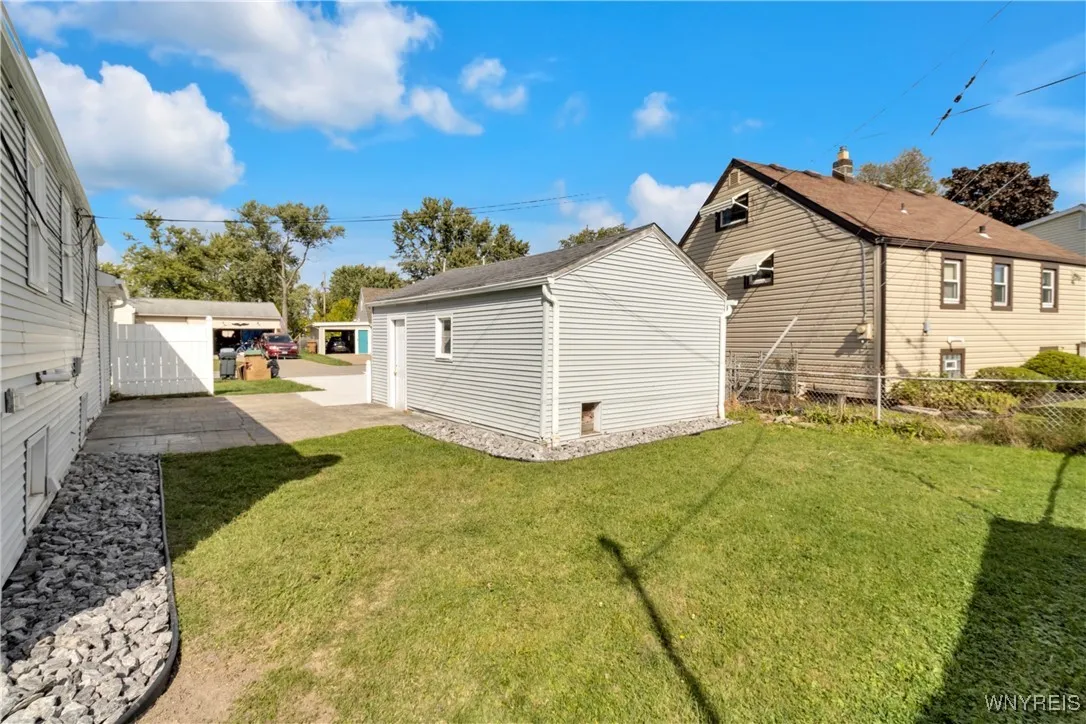 106 Gardenvale Drive, Cheektowaga, New York 14225, Cheektowaga, New York 14225, 3 Bedrooms Bedrooms, 6 Rooms Rooms,1 BathroomBathrooms,Residential,For Sale,106 Gardenvale Drive, Cheektowaga, New York 14225,0,B1643136