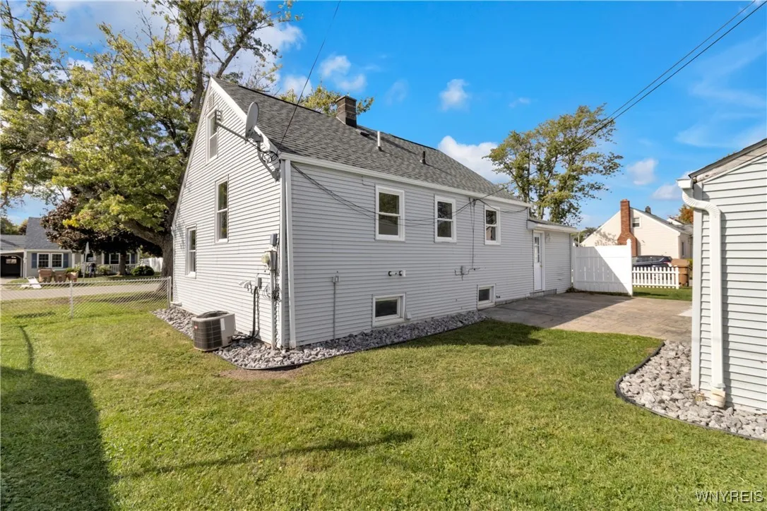 106 Gardenvale Drive, Cheektowaga, New York 14225, Cheektowaga, New York 14225, 3 Bedrooms Bedrooms, 6 Rooms Rooms,1 BathroomBathrooms,Residential,For Sale,106 Gardenvale Drive, Cheektowaga, New York 14225,0,B1643136