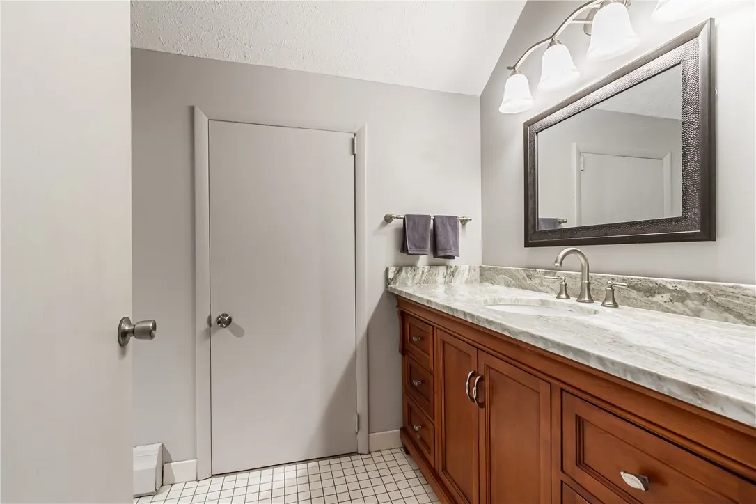 836 Turner Road, Macedon, New York 14522, Macedon, New York 14522, 4 Bedrooms Bedrooms, 8 Rooms Rooms,3 BathroomsBathrooms,Residential,For Sale,836 Turner Road, Macedon, New York 14522,0,R1642442