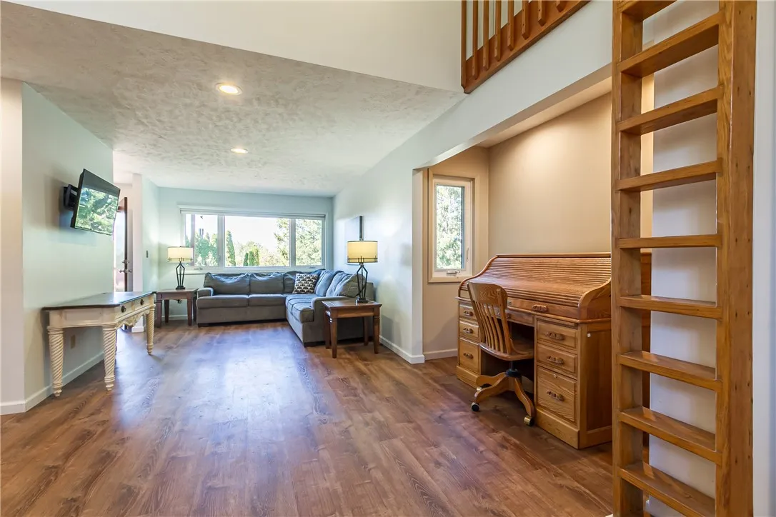 836 Turner Road, Macedon, New York 14522, Macedon, New York 14522, 4 Bedrooms Bedrooms, 8 Rooms Rooms,3 BathroomsBathrooms,Residential,For Sale,836 Turner Road, Macedon, New York 14522,0,R1642442