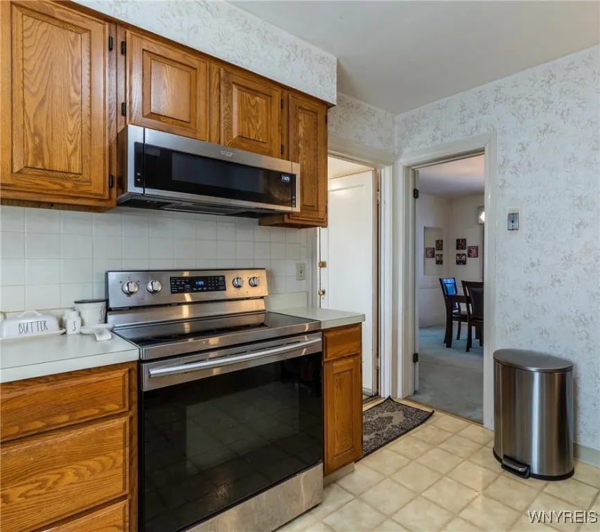 34 Delham Avenue, Buffalo, New York 14216, Buffalo, New York 14216, 6 Bedrooms Bedrooms, ,2 BathroomsBathrooms,Residential,For Sale,34 Delham Avenue, Buffalo, New York 14216,0,B1643501