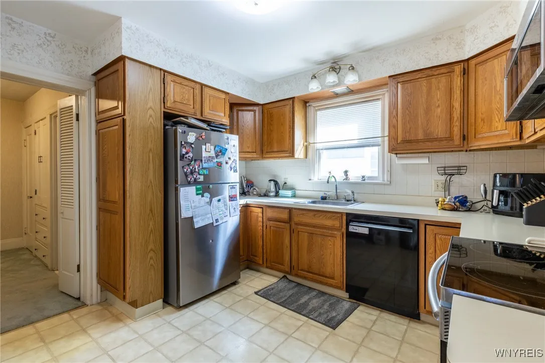 34 Delham Avenue, Buffalo, New York 14216, Buffalo, New York 14216, 6 Bedrooms Bedrooms, ,2 BathroomsBathrooms,Residential,For Sale,34 Delham Avenue, Buffalo, New York 14216,0,B1643501