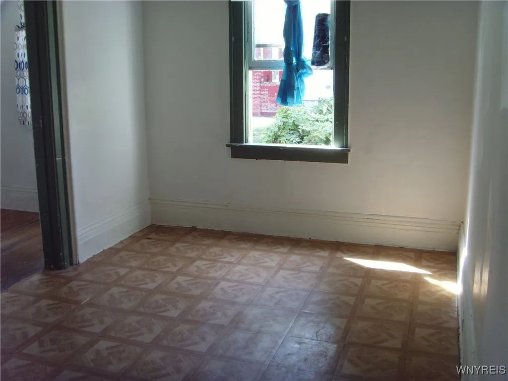 258 Hudson Street, Buffalo, New York 14201, Buffalo, New York 14201, 6 Bedrooms Bedrooms, ,2 BathroomsBathrooms,Residential,For Sale,258 Hudson Street, Buffalo, New York 14201,0,B1643629