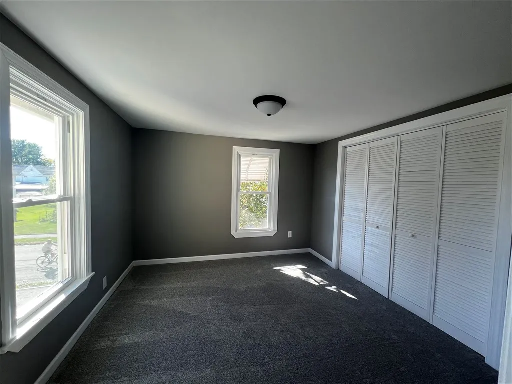  Master Bedroom great closet space!