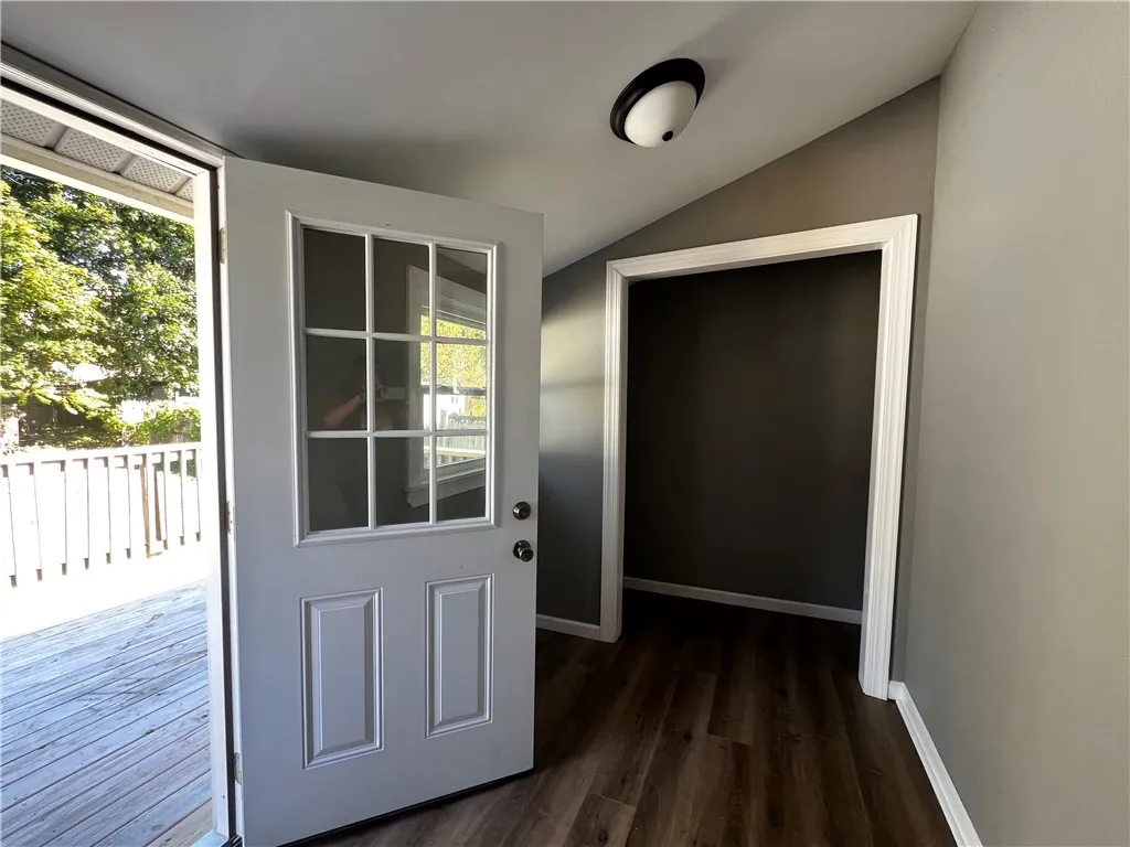 Back Entry Enclosed Rear Porch/mudroom