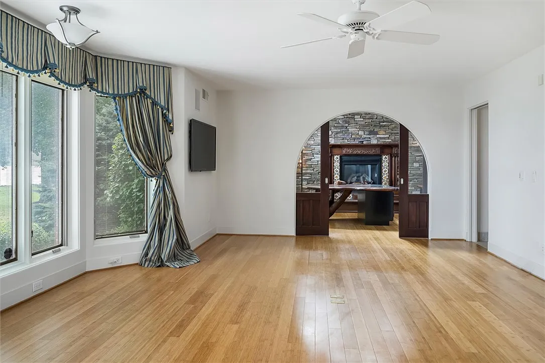 Primary suite