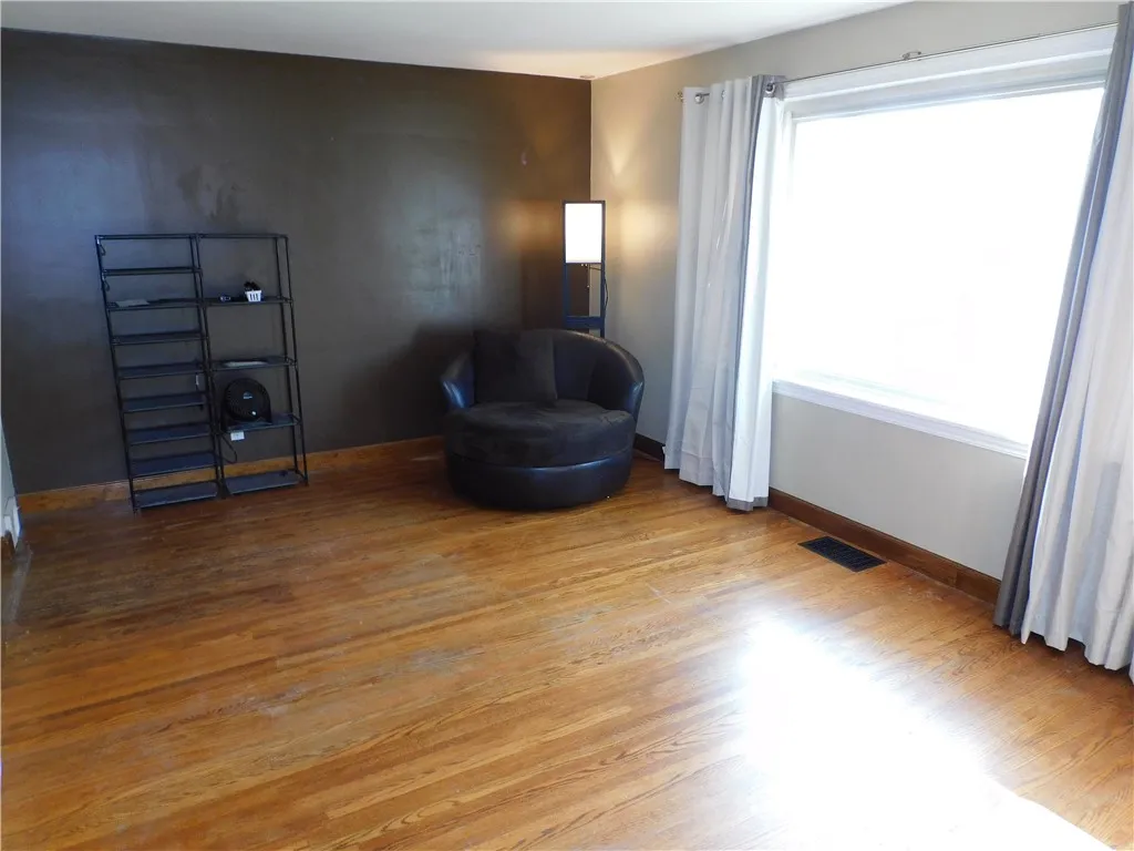 976 Denise Road, Greece, New York 14616, Greece, New York 14616, 3 Bedrooms Bedrooms, 6 Rooms Rooms,1 BathroomBathrooms,Residential,For Sale,976 Denise Road, Greece, New York 14616,0,R1643636
