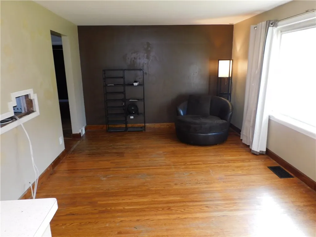 976 Denise Road, Greece, New York 14616, Greece, New York 14616, 3 Bedrooms Bedrooms, 6 Rooms Rooms,1 BathroomBathrooms,Residential,For Sale,976 Denise Road, Greece, New York 14616,0,R1643636