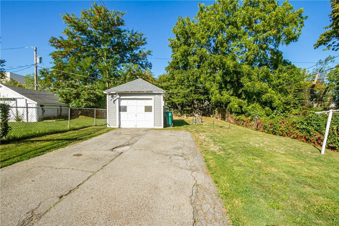 175 Curlew Street, Rochester, New York 14613, Rochester, New York 14613, 3 Bedrooms Bedrooms, 6 Rooms Rooms,1 BathroomBathrooms,Residential,For Sale,175 Curlew Street, Rochester, New York 14613,0,R1643386