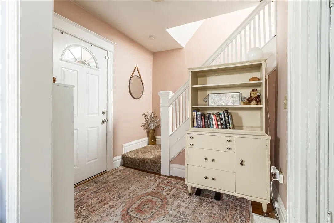 LIGHT AND BRIGHT FOYER