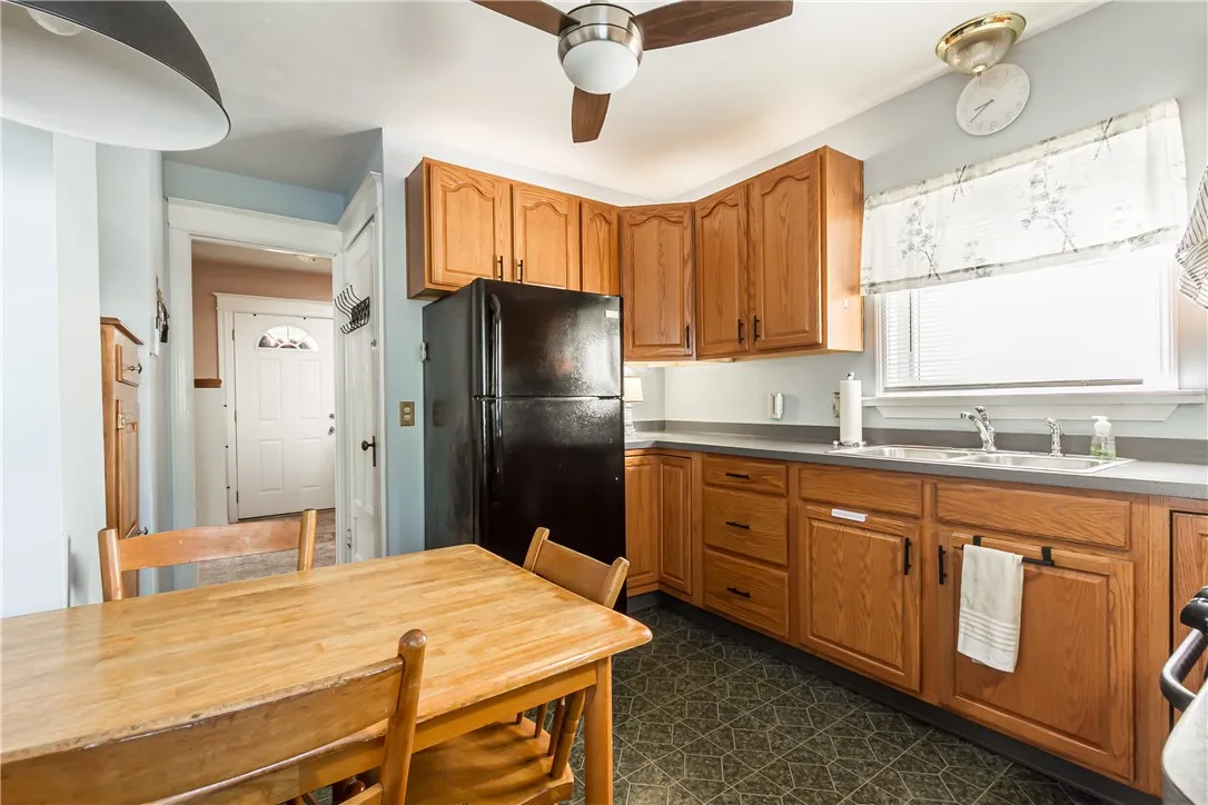 175 Curlew Street, Rochester, New York 14613, Rochester, New York 14613, 3 Bedrooms Bedrooms, 6 Rooms Rooms,1 BathroomBathrooms,Residential,For Sale,175 Curlew Street, Rochester, New York 14613,0,R1643386