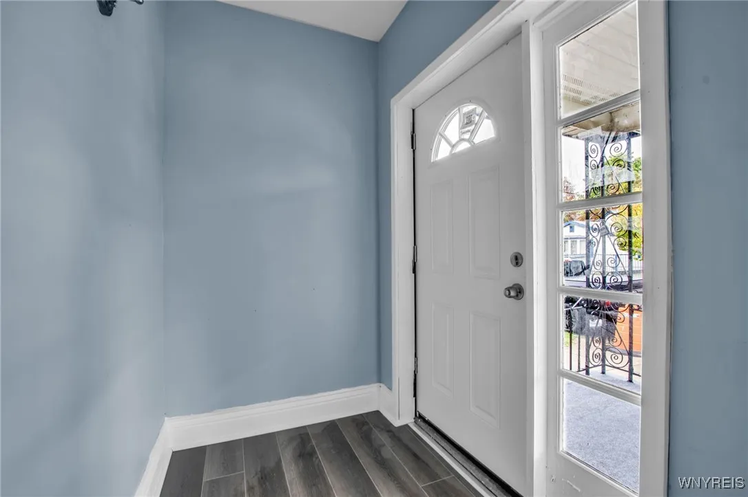 113 Laurel Street, Buffalo, New York 14209, Buffalo, New York 14209, 5 Bedrooms Bedrooms, 9 Rooms Rooms,1 BathroomBathrooms,Residential,For Sale,113 Laurel Street, Buffalo, New York 14209,0,B1643548