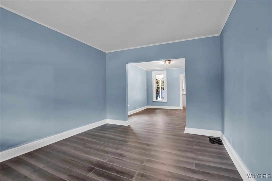 113 Laurel Street, Buffalo, New York 14209, Buffalo, New York 14209, 5 Bedrooms Bedrooms, 9 Rooms Rooms,1 BathroomBathrooms,Residential,For Sale,113 Laurel Street, Buffalo, New York 14209,0,B1643548