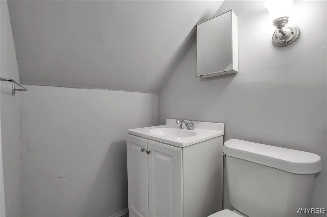 113 Laurel Street, Buffalo, New York 14209, Buffalo, New York 14209, 5 Bedrooms Bedrooms, 9 Rooms Rooms,1 BathroomBathrooms,Residential,For Sale,113 Laurel Street, Buffalo, New York 14209,0,B1643548