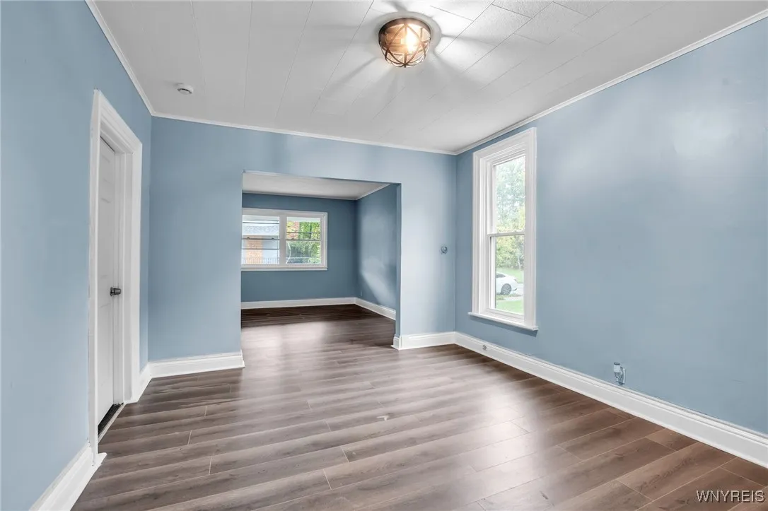 113 Laurel Street, Buffalo, New York 14209, Buffalo, New York 14209, 5 Bedrooms Bedrooms, 9 Rooms Rooms,1 BathroomBathrooms,Residential,For Sale,113 Laurel Street, Buffalo, New York 14209,0,B1643548
