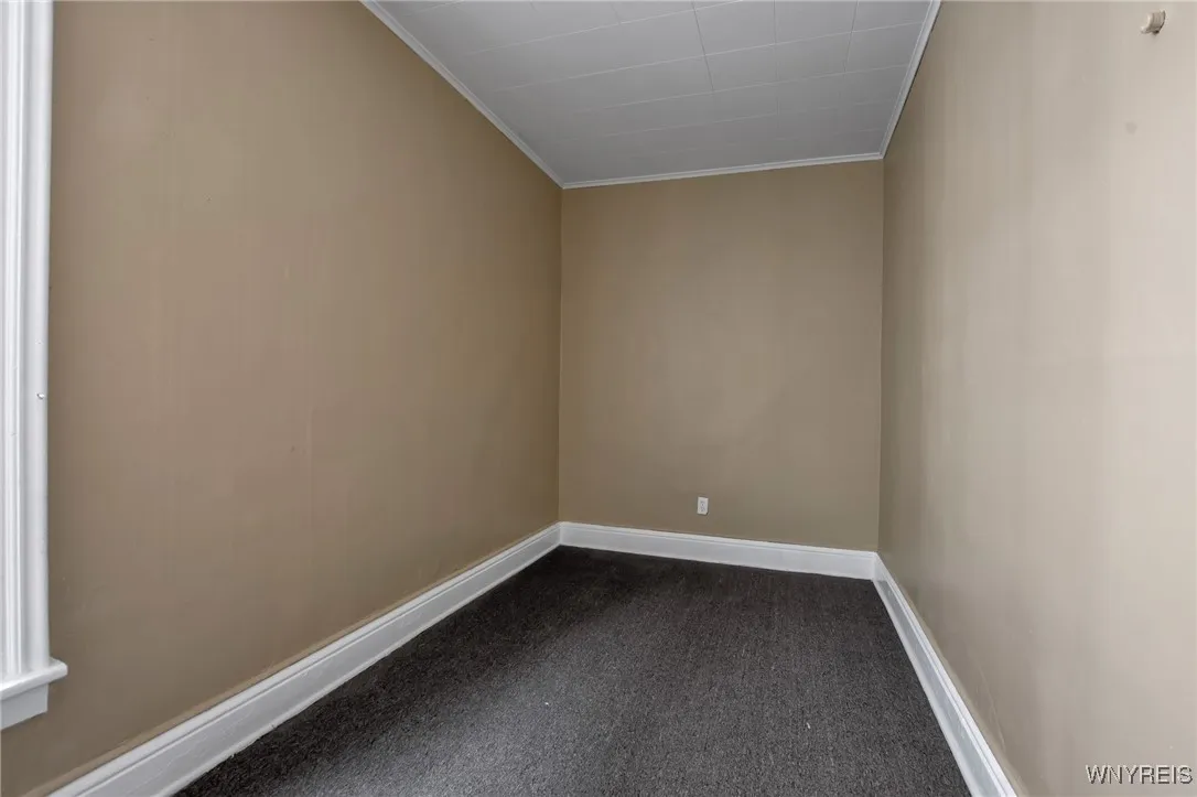 113 Laurel Street, Buffalo, New York 14209, Buffalo, New York 14209, 5 Bedrooms Bedrooms, 9 Rooms Rooms,1 BathroomBathrooms,Residential,For Sale,113 Laurel Street, Buffalo, New York 14209,0,B1643548