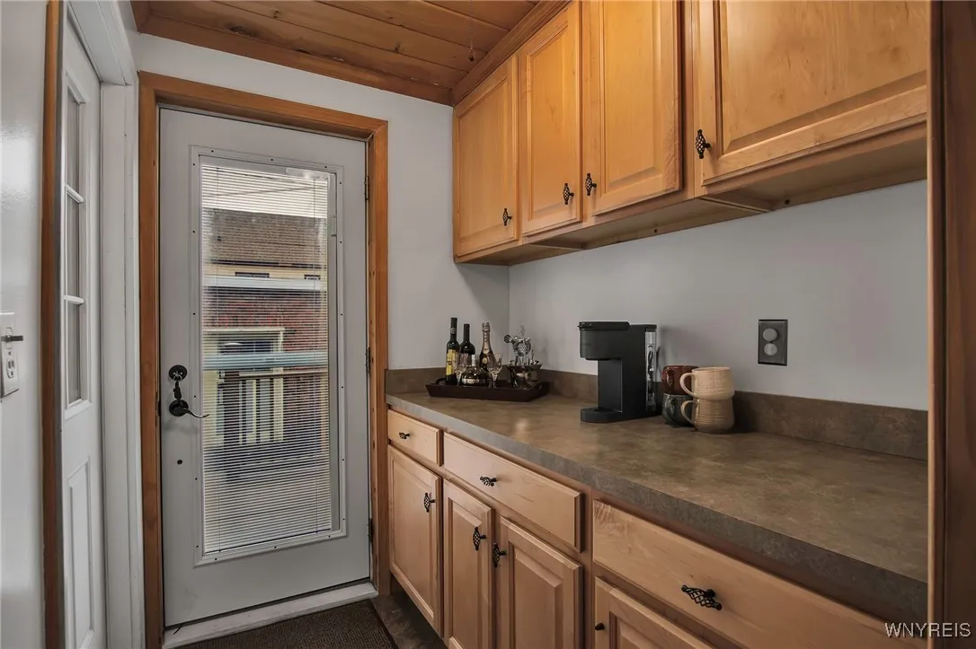 2831 South Park Avenue, Lackawanna, New York 14218, Lackawanna, New York 14218, 3 Bedrooms Bedrooms, 9 Rooms Rooms,2 BathroomsBathrooms,Residential,For Sale,2831 South Park Avenue, Lackawanna, New York 14218,0,B1643641