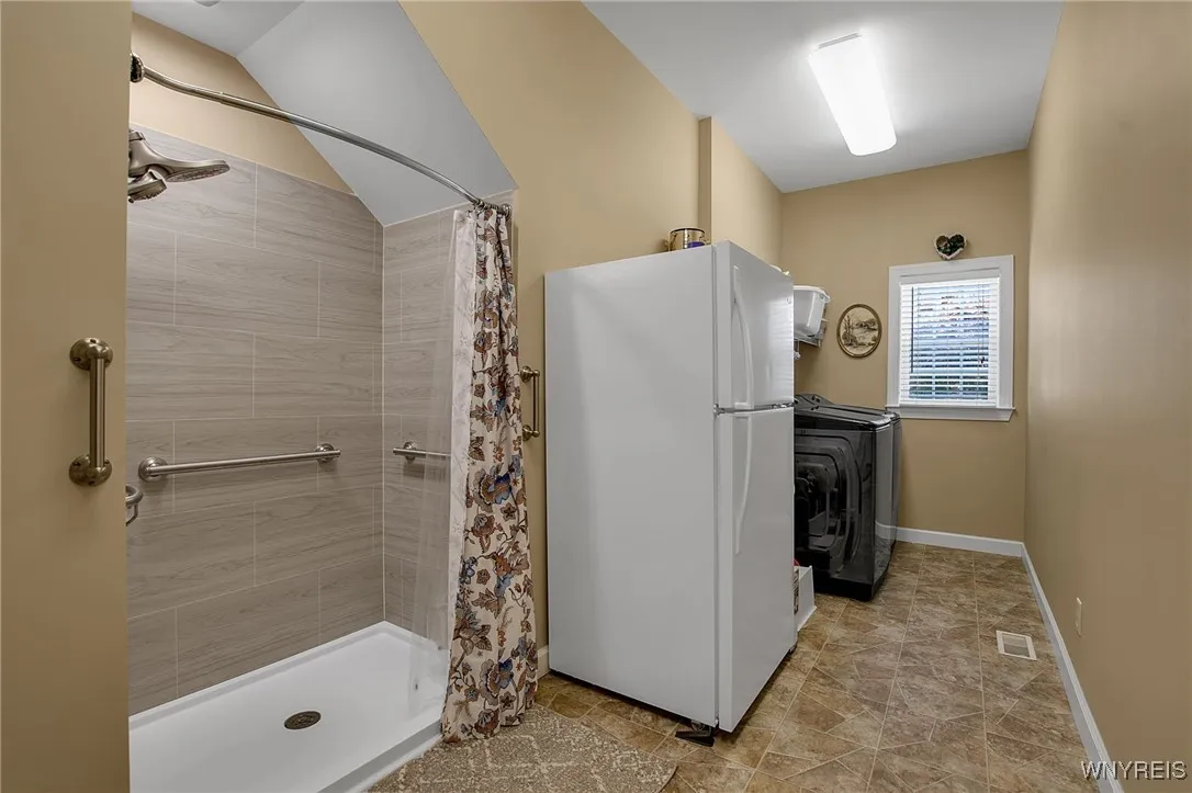 94 Graystone Lane, Orchard Park, New York 14127, Orchard Park, New York 14127, 4 Bedrooms Bedrooms, 16 Rooms Rooms,2 BathroomsBathrooms,Residential,For Sale,94 Graystone Lane, Orchard Park, New York 14127,0,B1642676