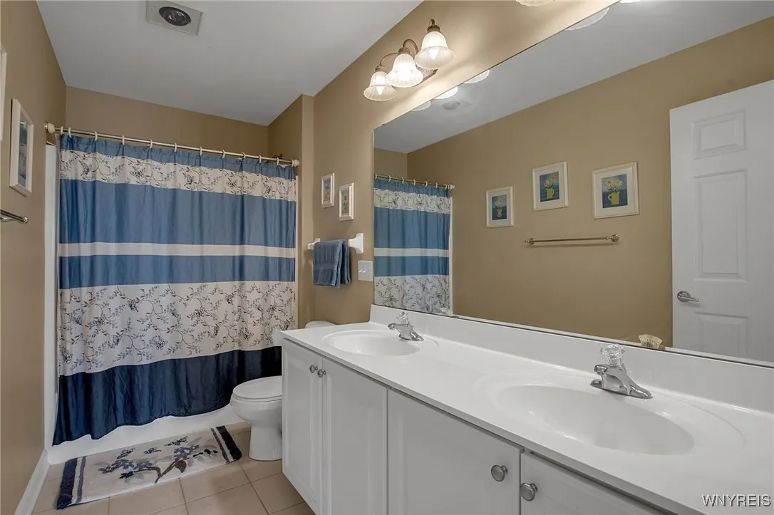 94 Graystone Lane, Orchard Park, New York 14127, Orchard Park, New York 14127, 4 Bedrooms Bedrooms, 16 Rooms Rooms,2 BathroomsBathrooms,Residential,For Sale,94 Graystone Lane, Orchard Park, New York 14127,0,B1642676