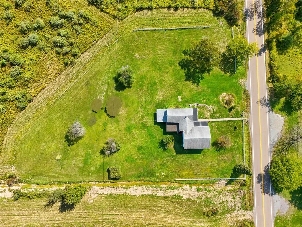834 Drybrook Road, Chemung, New York 14892, Chemung, New York 14892, 4 Bedrooms Bedrooms, 8 Rooms Rooms,1 BathroomBathrooms,Residential,For Sale,834 Drybrook Road, Chemung, New York 14892,0,R1642995