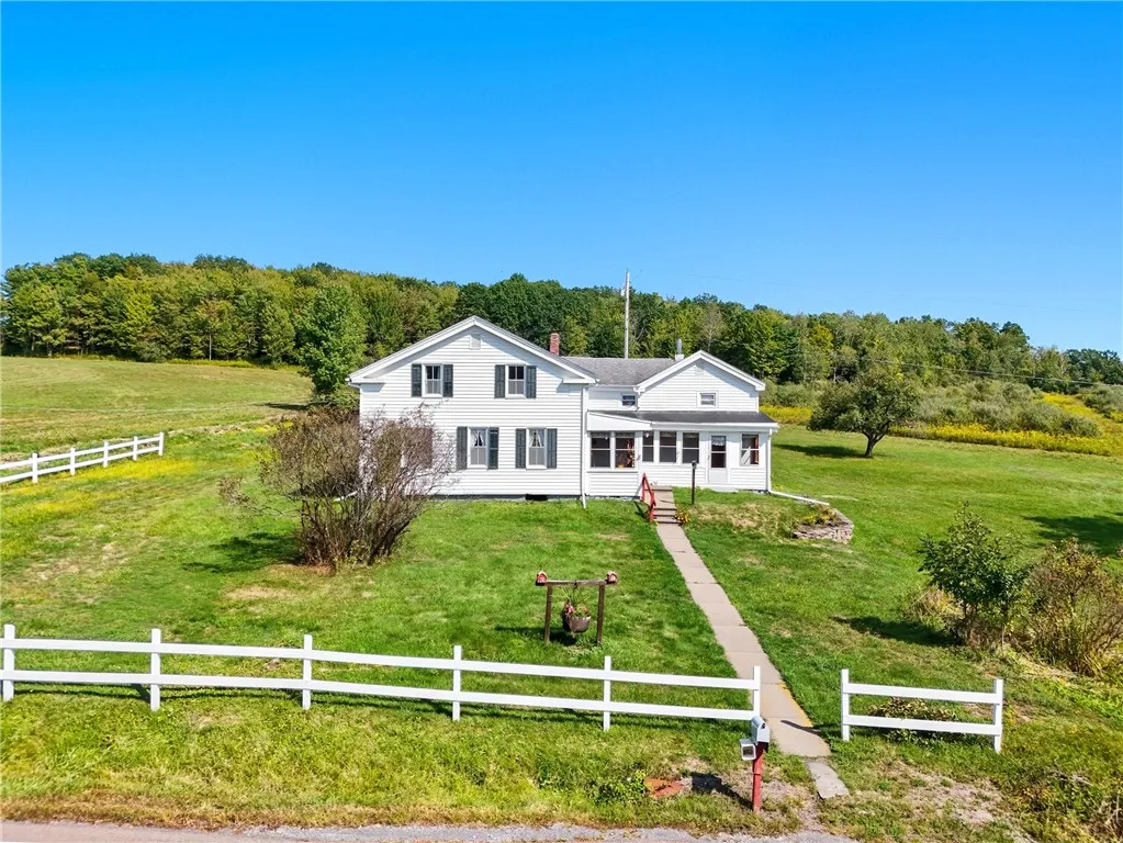 834 Drybrook Road, Chemung, New York 14892, Chemung, New York 14892, 4 Bedrooms Bedrooms, 8 Rooms Rooms,1 BathroomBathrooms,Residential,For Sale,834 Drybrook Road, Chemung, New York 14892,0,R1642995