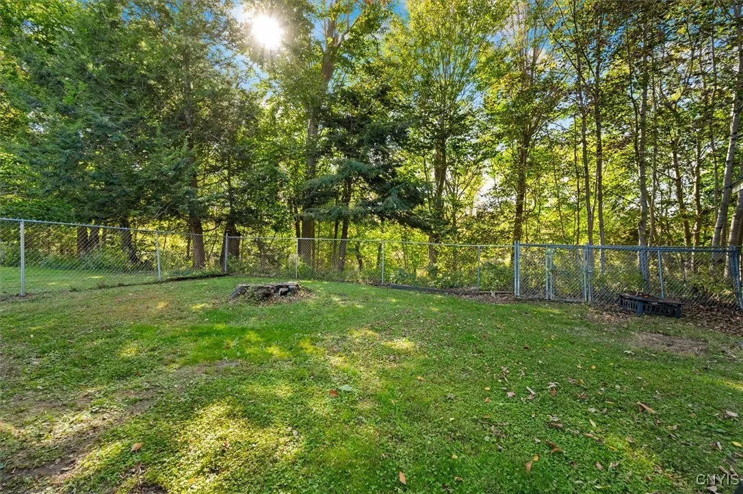 1071 Center Road, Frankfort, New York 13340, Frankfort, New York 13340, 4 Bedrooms Bedrooms, 9 Rooms Rooms,2 BathroomsBathrooms,Residential,For Sale,1071 Center Road, Frankfort, New York 13340,0,S1643549