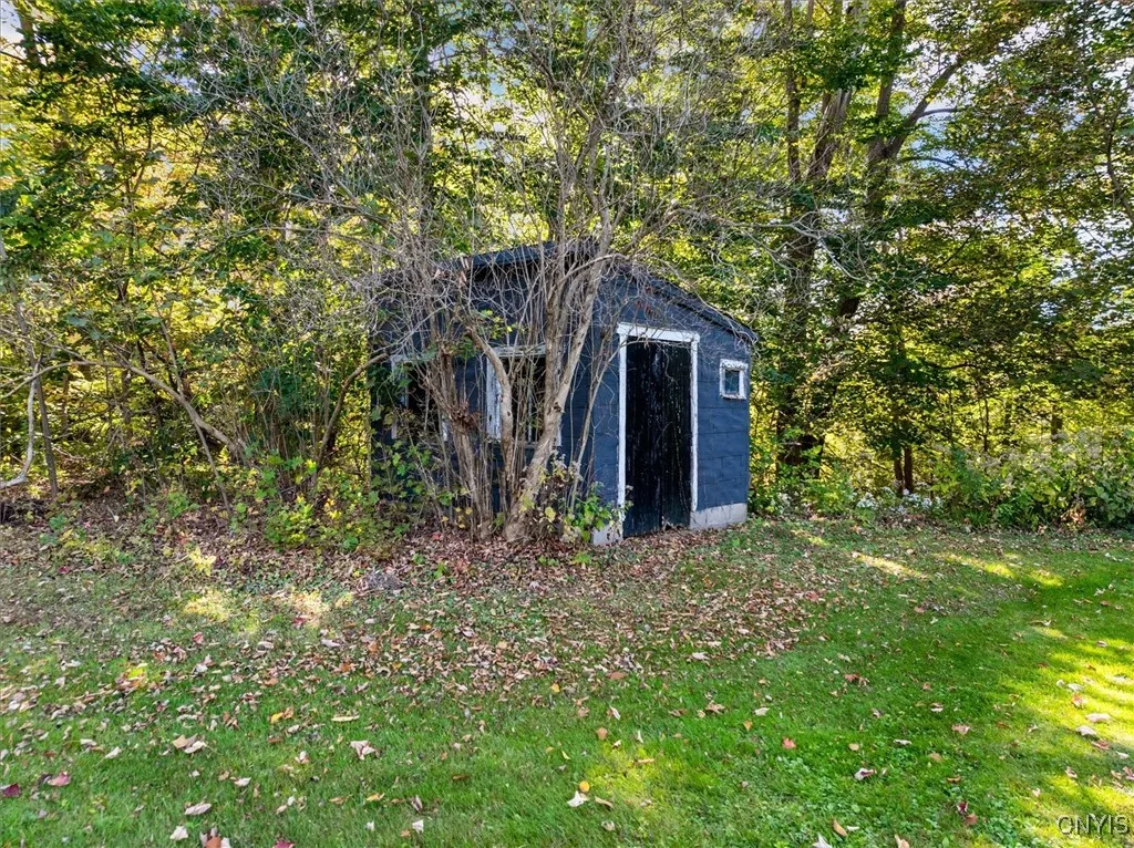 1071 Center Road, Frankfort, New York 13340, Frankfort, New York 13340, 4 Bedrooms Bedrooms, 9 Rooms Rooms,2 BathroomsBathrooms,Residential,For Sale,1071 Center Road, Frankfort, New York 13340,0,S1643549
