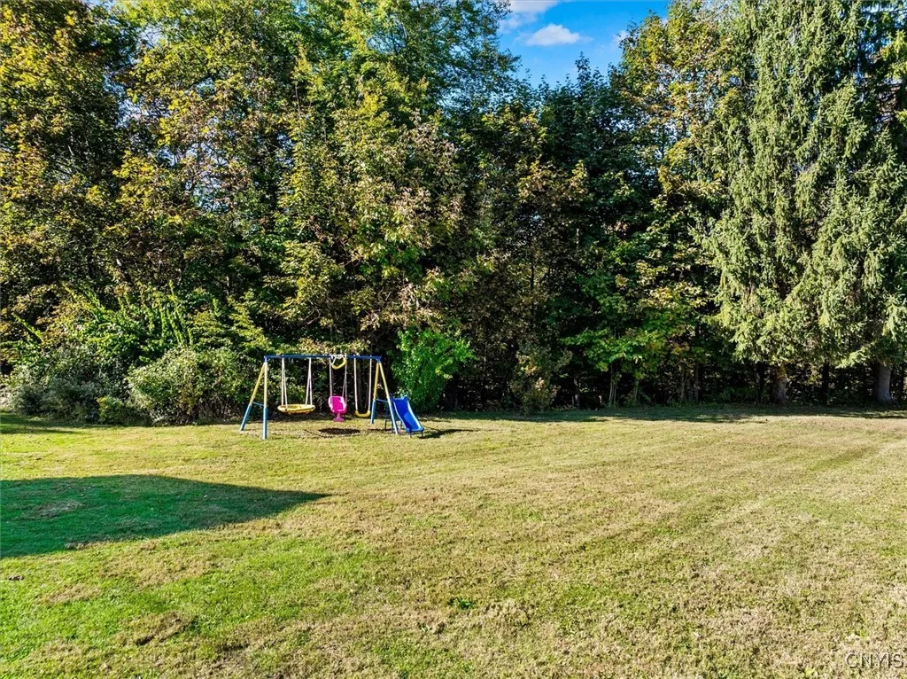 1071 Center Road, Frankfort, New York 13340, Frankfort, New York 13340, 4 Bedrooms Bedrooms, 9 Rooms Rooms,2 BathroomsBathrooms,Residential,For Sale,1071 Center Road, Frankfort, New York 13340,0,S1643549