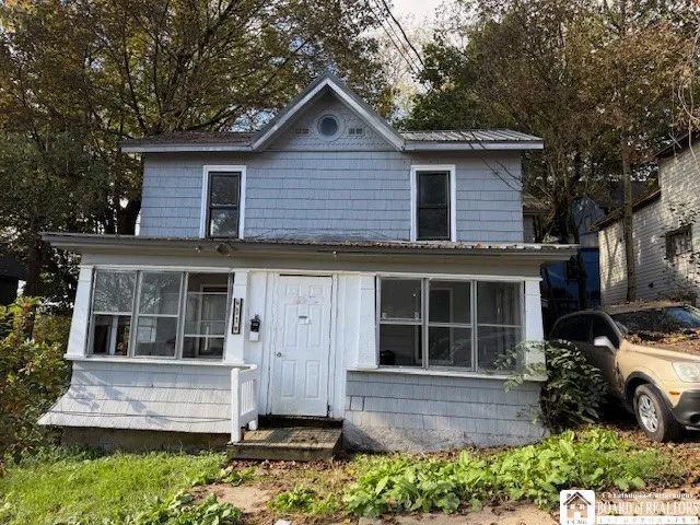 11 Bowen Street, Jamestown, New York 14701, Jamestown, New York 14701, 5 Bedrooms Bedrooms, 9 Rooms Rooms,1 BathroomBathrooms,Residential,For Sale,11 Bowen Street, Jamestown, New York 14701,0,R1643621