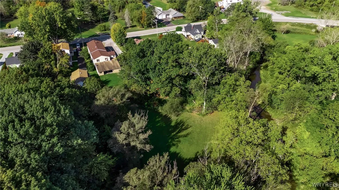 2151 Sandridge Road, Alden, New York 14004, Alden, New York 14004, 6 Bedrooms Bedrooms, ,3 BathroomsBathrooms,Residential,For Sale,2151 Sandridge Road, Alden, New York 14004,0,B1640505