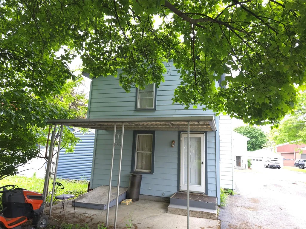 17 Lake Street, Mt Morris, New York 14510, Mt Morris, New York 14510, 3 Bedrooms Bedrooms, 5 Rooms Rooms,1 BathroomBathrooms,Residential,For Sale,17 Lake Street, Mt Morris, New York 14510,0,R1643663