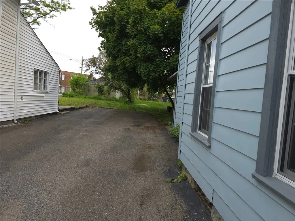 17 Lake Street, Mt Morris, New York 14510, Mt Morris, New York 14510, 3 Bedrooms Bedrooms, 5 Rooms Rooms,1 BathroomBathrooms,Residential,For Sale,17 Lake Street, Mt Morris, New York 14510,0,R1643663