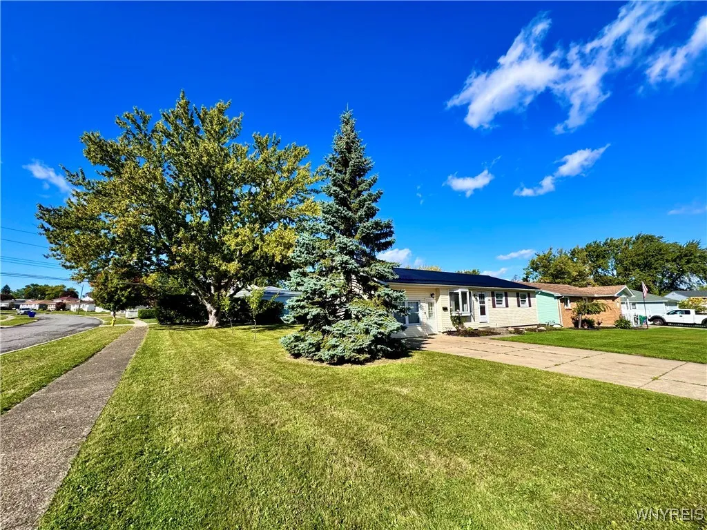 3396 Bethford Drive, Hamburg, New York 14219, Hamburg, New York 14219, 3 Bedrooms Bedrooms, 7 Rooms Rooms,1 BathroomBathrooms,Residential,For Sale,3396 Bethford Drive, Hamburg, New York 14219,0,B1643554