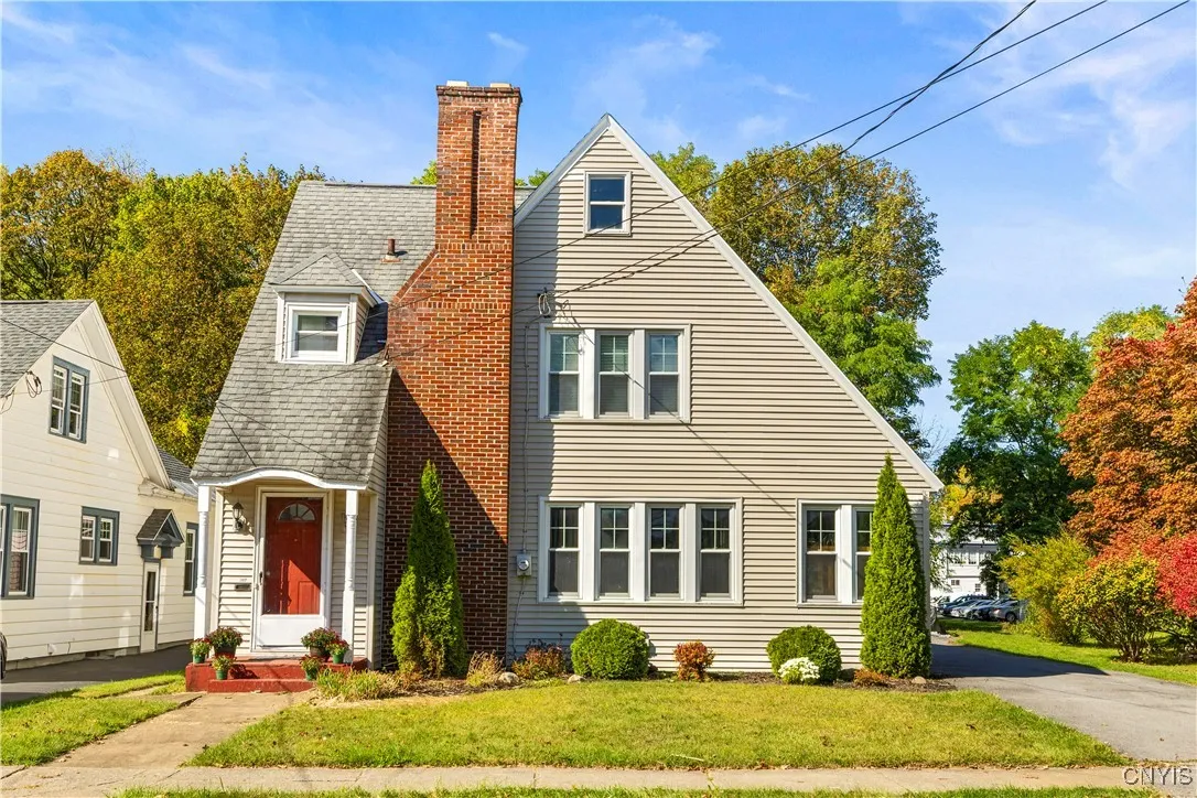 2812 Ogden Place, Utica, New York 13501, Utica, New York 13501, 3 Bedrooms Bedrooms, 9 Rooms Rooms,1 BathroomBathrooms,Residential,For Sale,2812 Ogden Place, Utica, New York 13501,0,S1643659