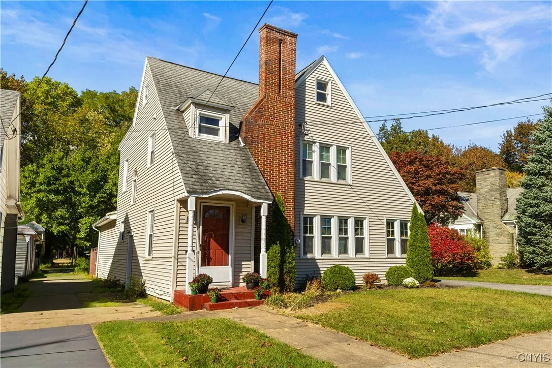 2812 Ogden Place, Utica, New York 13501, Utica, New York 13501, 3 Bedrooms Bedrooms, 9 Rooms Rooms,1 BathroomBathrooms,Residential,For Sale,2812 Ogden Place, Utica, New York 13501,0,S1643659