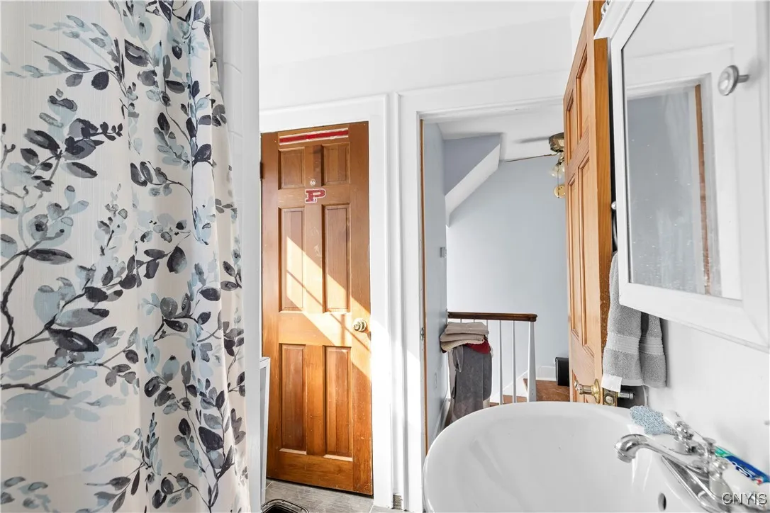 2812 Ogden Place, Utica, New York 13501, Utica, New York 13501, 3 Bedrooms Bedrooms, 9 Rooms Rooms,1 BathroomBathrooms,Residential,For Sale,2812 Ogden Place, Utica, New York 13501,0,S1643659