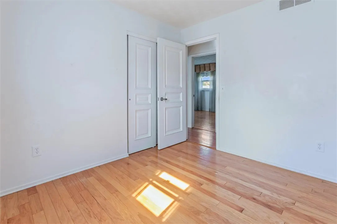 3 Markie Drive East, Gates, New York 14606, Gates, New York 14606, 3 Bedrooms Bedrooms, 6 Rooms Rooms,1 BathroomBathrooms,Residential,Closed,3 Markie Drive East, Gates, New York 14606,0,R1643665