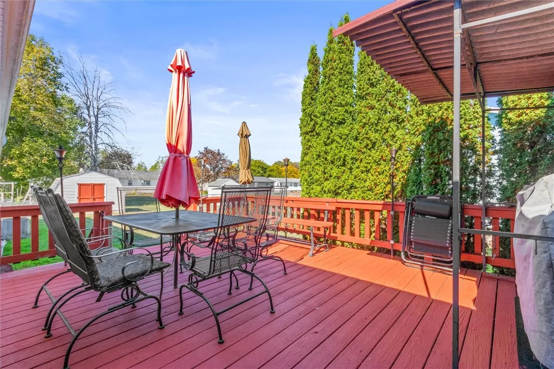3 Markie Drive East, Gates, New York 14606, Gates, New York 14606, 3 Bedrooms Bedrooms, 6 Rooms Rooms,1 BathroomBathrooms,Residential,Closed,3 Markie Drive East, Gates, New York 14606,0,R1643665