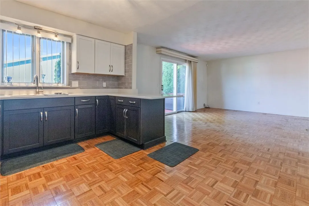 3 Markie Drive East, Gates, New York 14606, Gates, New York 14606, 3 Bedrooms Bedrooms, 6 Rooms Rooms,1 BathroomBathrooms,Residential,Closed,3 Markie Drive East, Gates, New York 14606,0,R1643665
