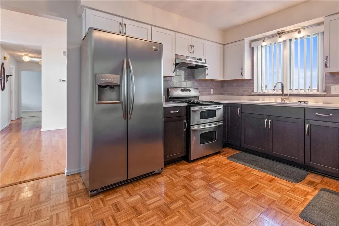 3 Markie Drive East, Gates, New York 14606, Gates, New York 14606, 3 Bedrooms Bedrooms, 6 Rooms Rooms,1 BathroomBathrooms,Residential,Closed,3 Markie Drive East, Gates, New York 14606,0,R1643665