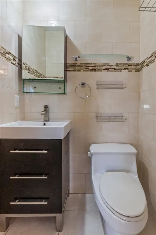 3 Markie Drive East, Gates, New York 14606, Gates, New York 14606, 3 Bedrooms Bedrooms, 6 Rooms Rooms,1 BathroomBathrooms,Residential,Closed,3 Markie Drive East, Gates, New York 14606,0,R1643665