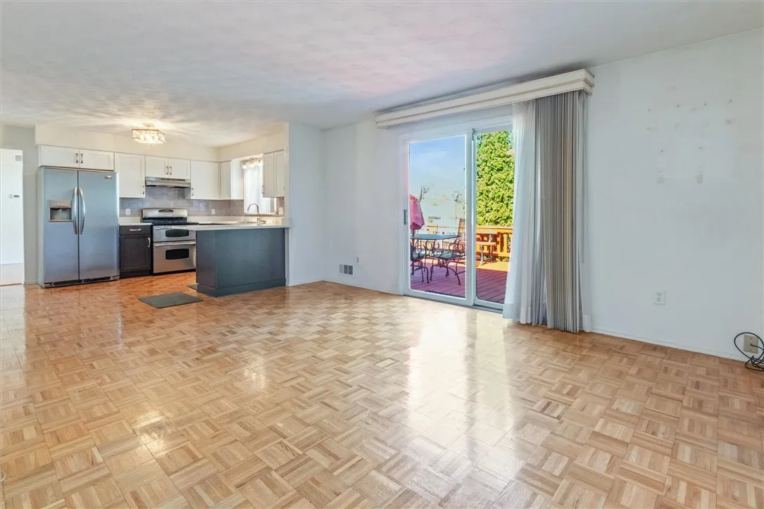 3 Markie Drive East, Gates, New York 14606, Gates, New York 14606, 3 Bedrooms Bedrooms, 6 Rooms Rooms,1 BathroomBathrooms,Residential,Closed,3 Markie Drive East, Gates, New York 14606,0,R1643665