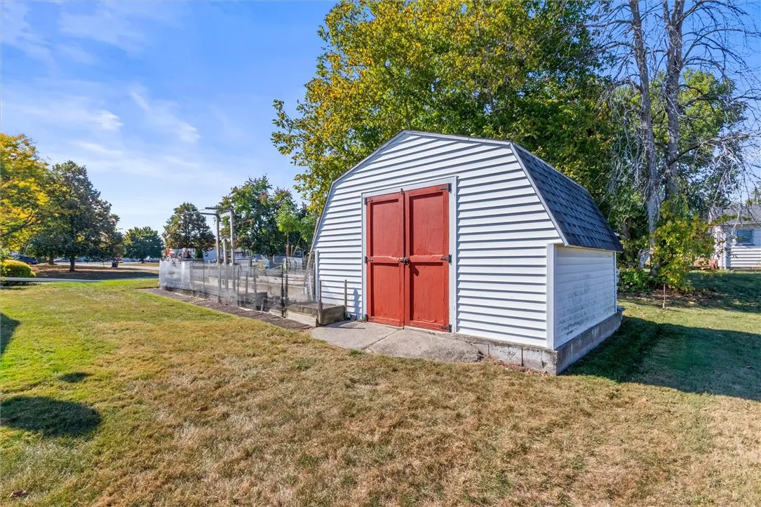 3 Markie Drive East, Gates, New York 14606, Gates, New York 14606, 3 Bedrooms Bedrooms, 6 Rooms Rooms,1 BathroomBathrooms,Residential,Closed,3 Markie Drive East, Gates, New York 14606,0,R1643665