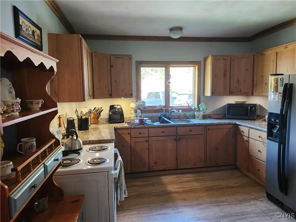 4000 Cedarvale Road, Onondaga, New York 13215, Onondaga, New York 13215, 3 Bedrooms Bedrooms, 8 Rooms Rooms,2 BathroomsBathrooms,Residential,For Sale,4000 Cedarvale Road, Onondaga, New York 13215,0,S1643478
