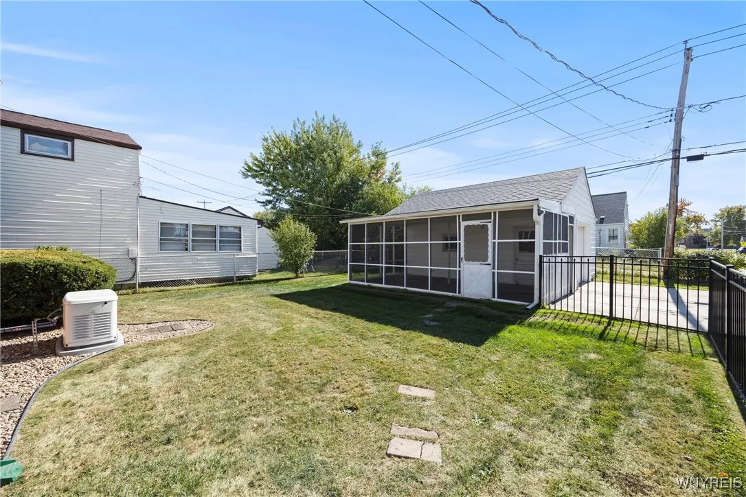 293 Zimmerman Boulevard, Tonawanda, New York 14223, Tonawanda, New York 14223, 4 Bedrooms Bedrooms, 9 Rooms Rooms,2 BathroomsBathrooms,Residential,Closed,293 Zimmerman Boulevard, Tonawanda, New York 14223,0,B1642862