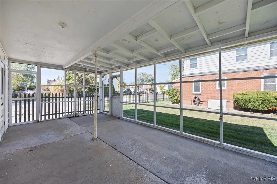 293 Zimmerman Boulevard, Tonawanda, New York 14223, Tonawanda, New York 14223, 4 Bedrooms Bedrooms, 9 Rooms Rooms,2 BathroomsBathrooms,Residential,Closed,293 Zimmerman Boulevard, Tonawanda, New York 14223,0,B1642862